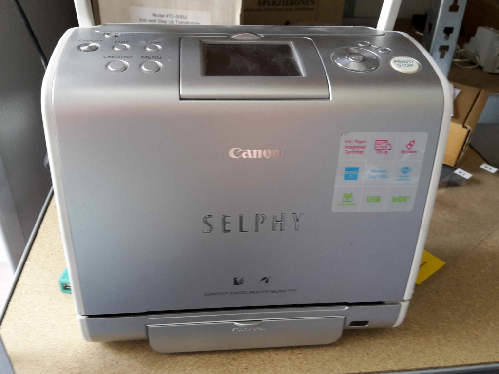 File:SelphyFotoprinter_Picture.png