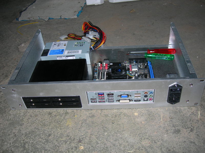 Bestand:Shallow server front.jpg