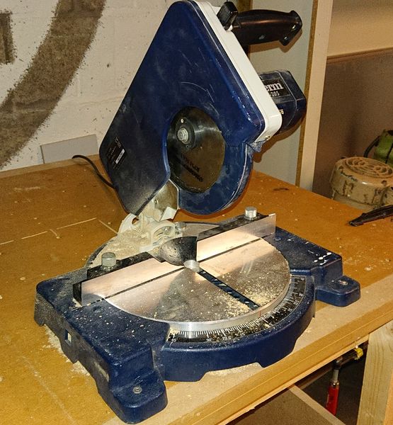 Bestand:Tool Afkortzaag Picture.jpg