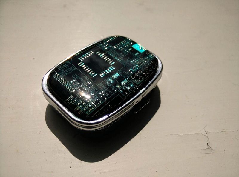 Bestand:Pillbox resin.jpg