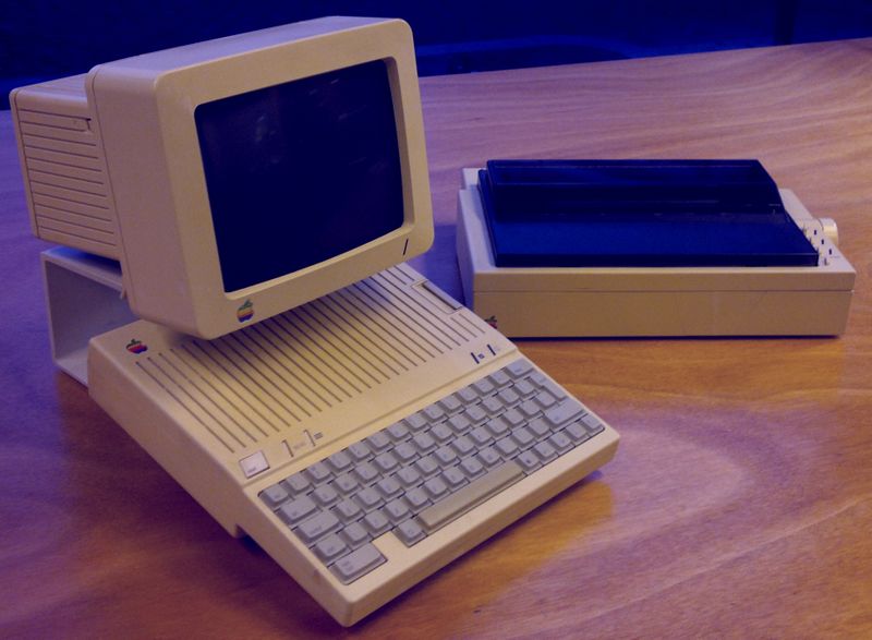 Bestand:Hardware Apple IIc picture.jpg