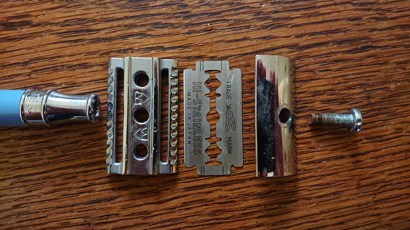 Bestand:Scheermes exploded.png