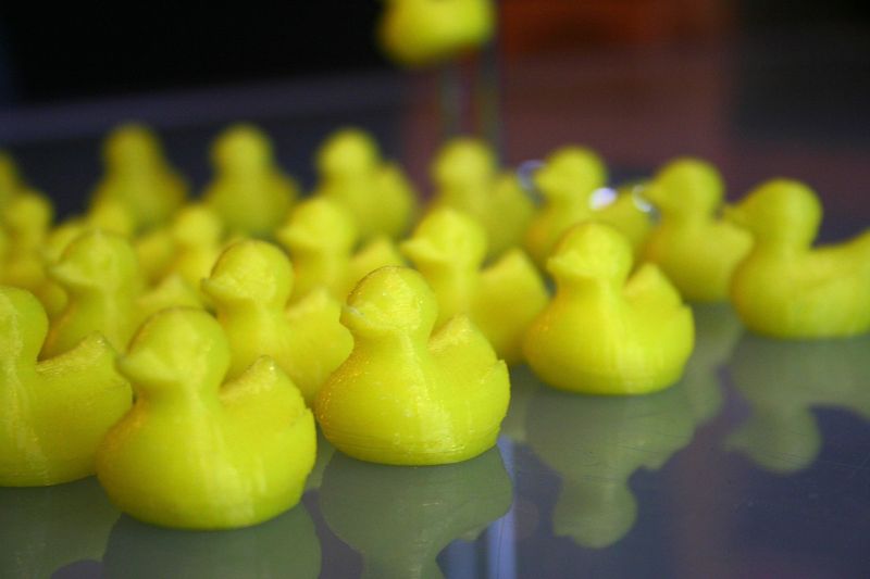 Bestand:ArmyOfDuckies Picture.jpg