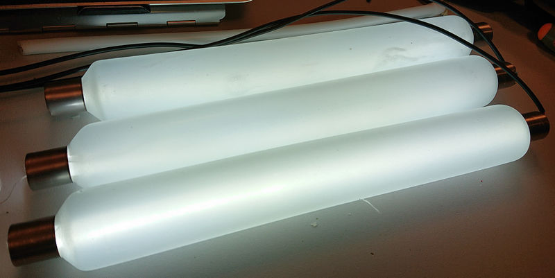 Bestand:L42-matte-with-led-on.jpg