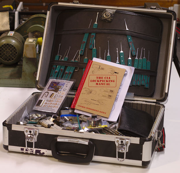Bestand:Tool Lockpickkoffer Picture.jpg
