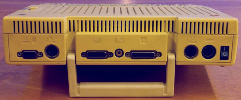 Bestand:Apple IIc back.jpg