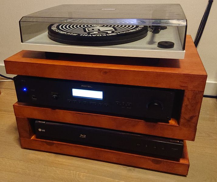 Bestand:SteltmanTvMeubel Picture.jpg