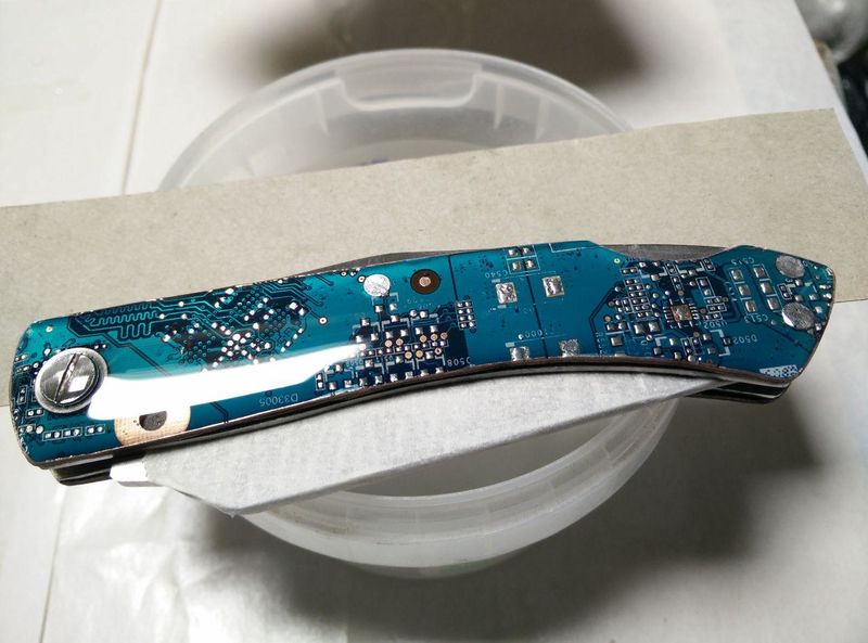 Bestand:Zakmes hars.jpg