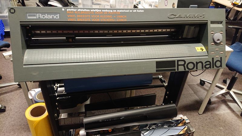 Bestand:Tool Ronald Picture.jpg