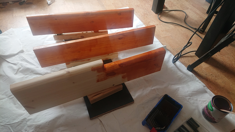 Bestand:Planken lakken 1.png